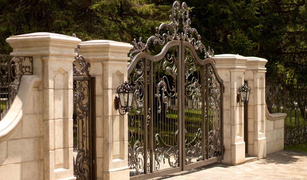Bespoke front entrance cast aluminum palace gate 